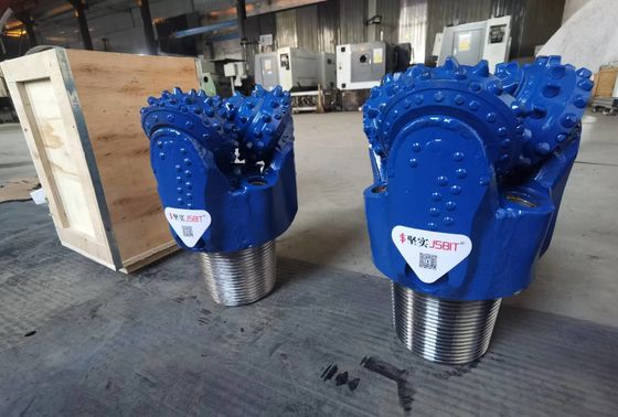 การก่อตัวที่นุ่มนวล Tci Tricone Bit 241mm Iadc 537 ที่มีกำลังอัดต่ำ