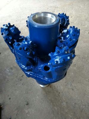 700mm 28inch ประกอบ Bit Hole Openerr สําหรับน้ําบ่อและการเจาะตั้ง