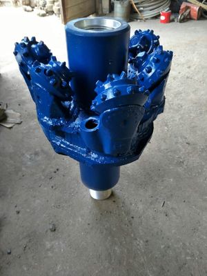 700mm 28inch ประกอบ Bit Hole Openerr สําหรับน้ําบ่อและการเจาะตั้ง